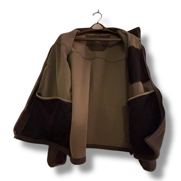 L.L. Bean Men's Brown XL Jacket, excellent used condition. - Picture 5 of 9